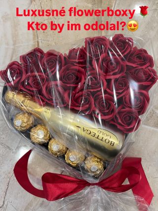 #flowerbox #darcekprezenu #darcek #darcekksviatku #darcekzlasky